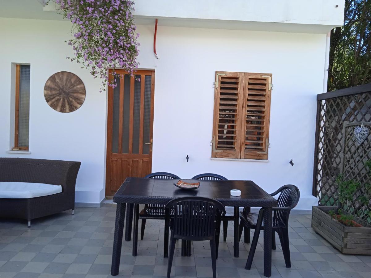 Guest House Oleandro Santa Maria Navarrese Exterior foto